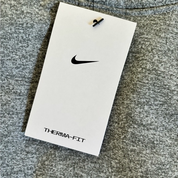 Nike men’s thermal FIT. Hoodie.  XXL.  NWT.  Gray Heather. - Picture 4 of 4